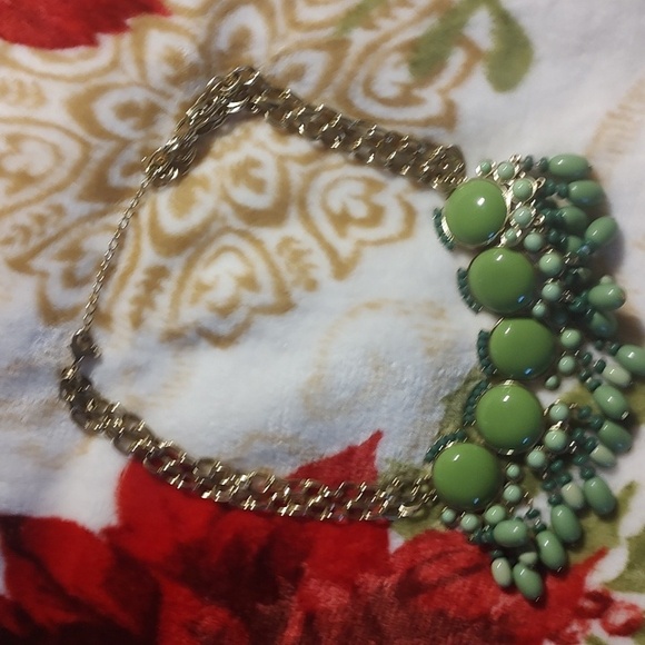 Green Necklace - Picture 6 of 8
